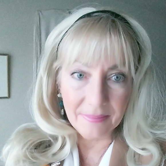 Meet your Posher, Ileah - Picture 1 of 1